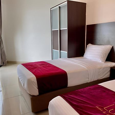 Marina Heights Hotel Residences Lumut Zewnętrze zdjęcie