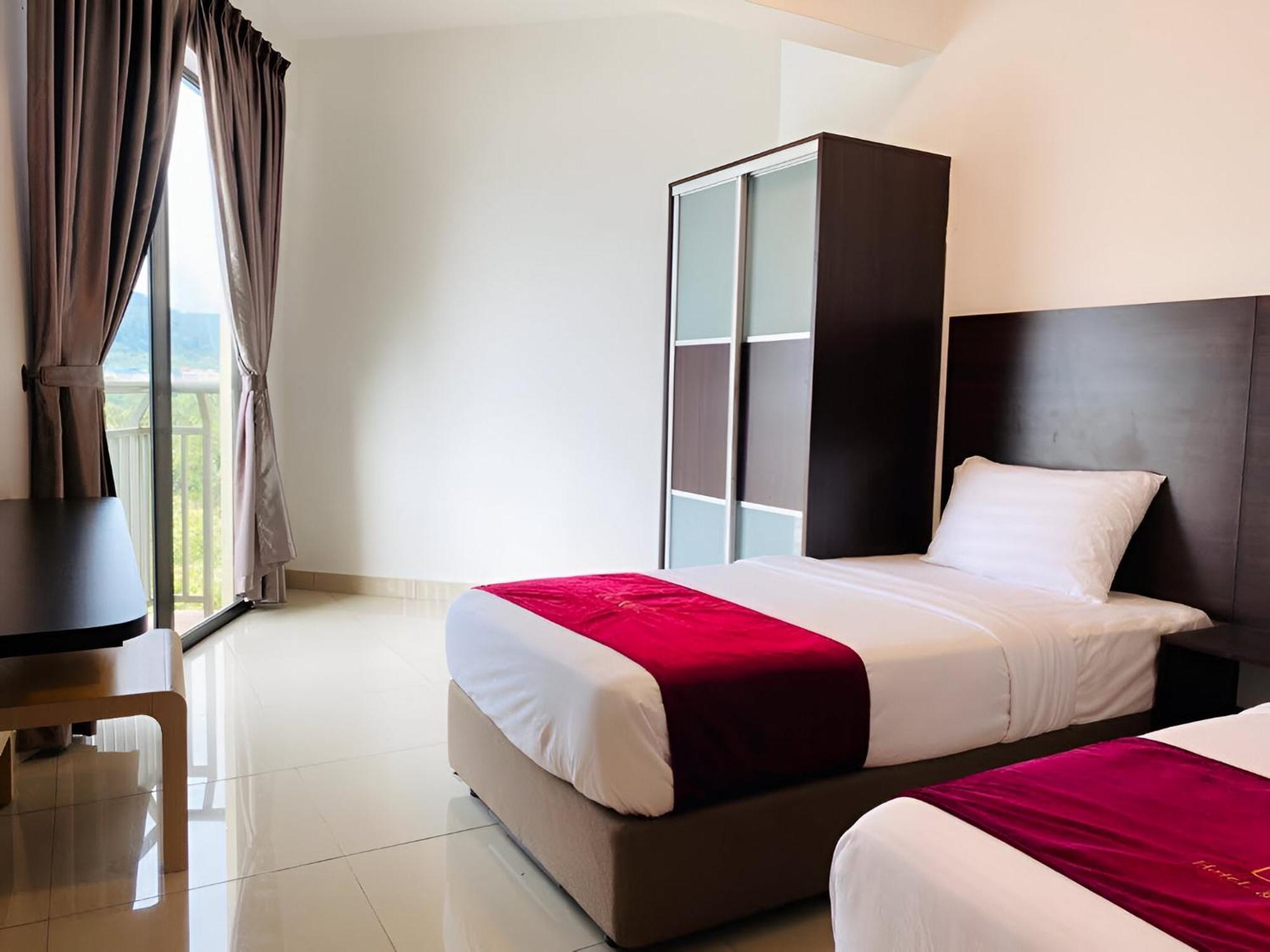 Marina Heights Hotel Residences Lumut Zewnętrze zdjęcie